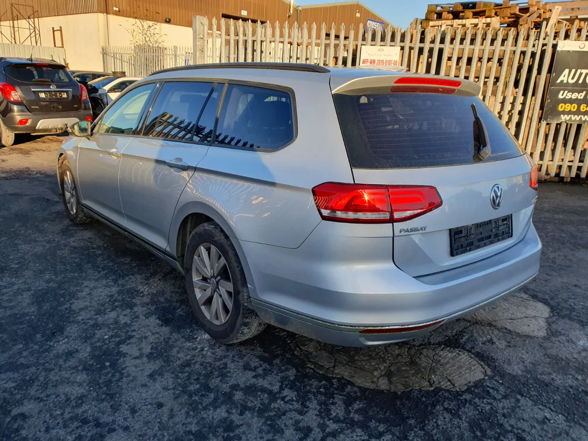 16 VOLKSWAGEN PASSAT  1.6 TDI (DCX) FOR BREAKING - Image 4