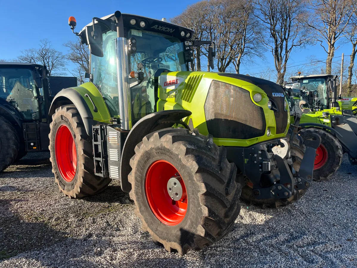 Claas Axion 800 - Image 1