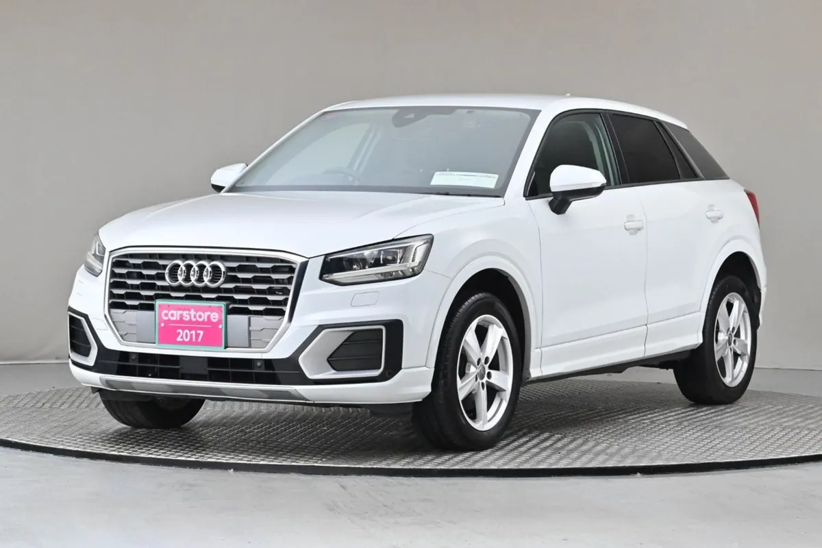 Audi Q2 1.0 Tfsi S-tronic 115BHP  reverse Cam par - Image 3