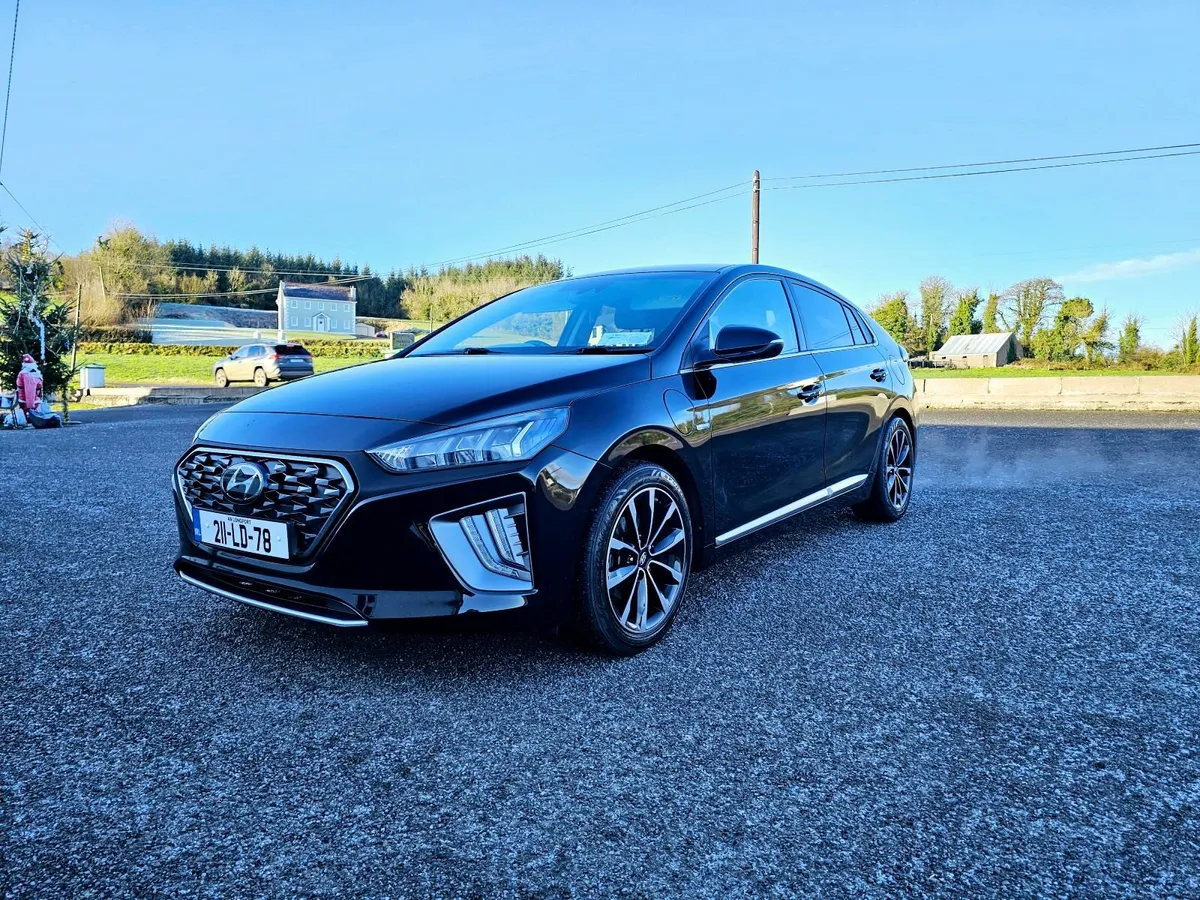 HYUNDAI IONIQ PLUG-IN HYBRID 5DR AUTO 2021 - Image 1