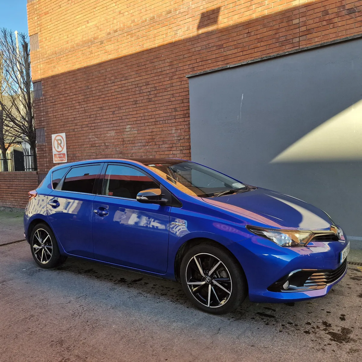 Toyota Auris Hybrid Luna Sport New Nct - Image 1