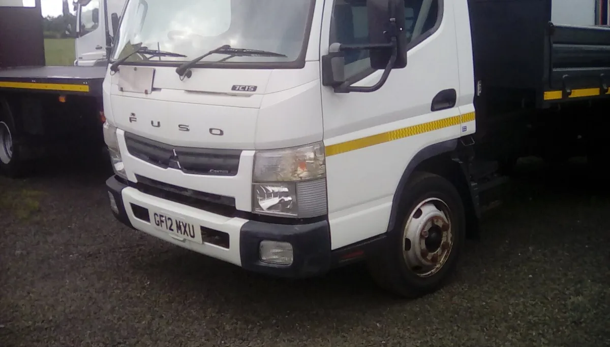 MITSUBISHI CANTER TIPPER LOW IN PORT DUTY - Image 3