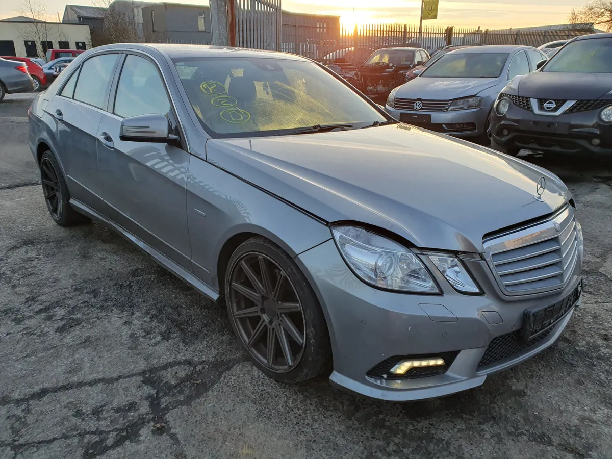 09 MB E-CLASS  3.0 D (642) AUTO FOR BREAKING - Image 2