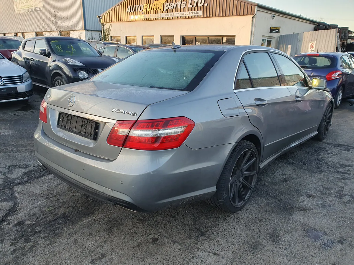 09 MB E-CLASS  3.0 D (642) AUTO FOR BREAKING - Image 3