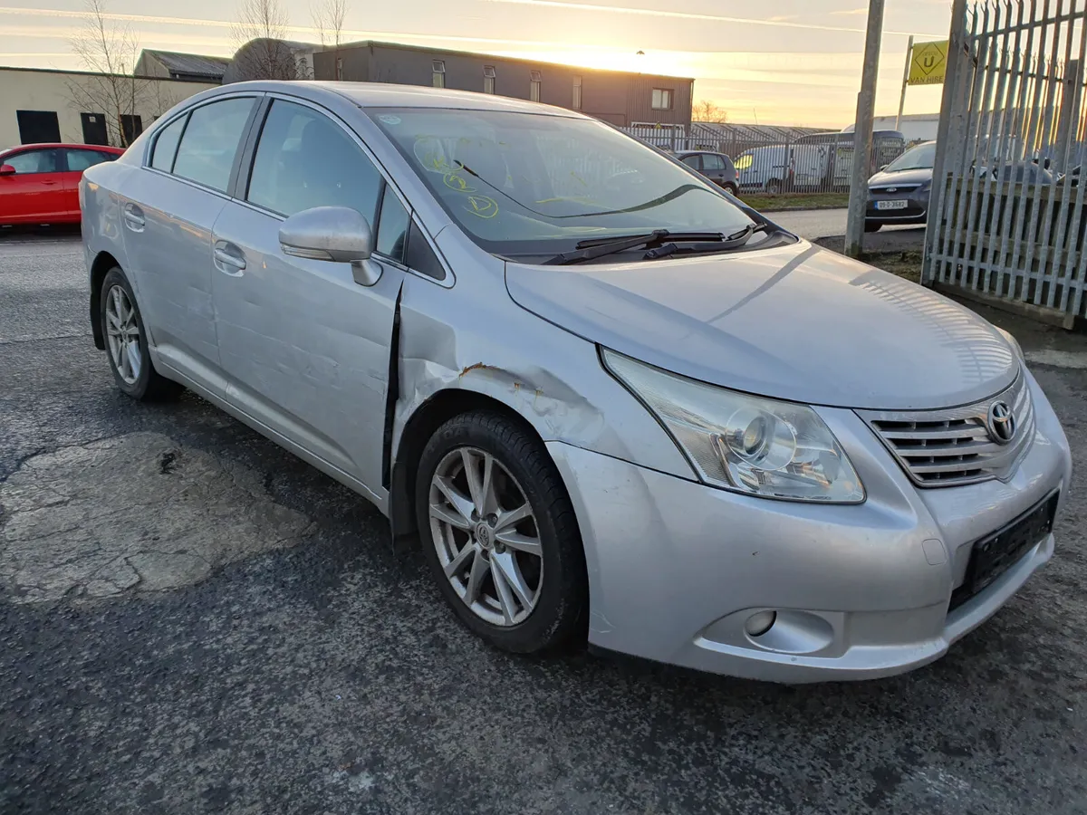 10 TOYOTA AVENSIS  2.0 D-4D FOR BREAKING - Image 2