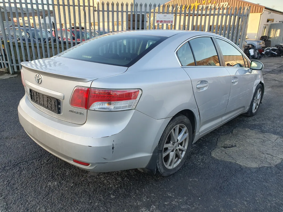 10 TOYOTA AVENSIS  2.0 D-4D FOR BREAKING - Image 3