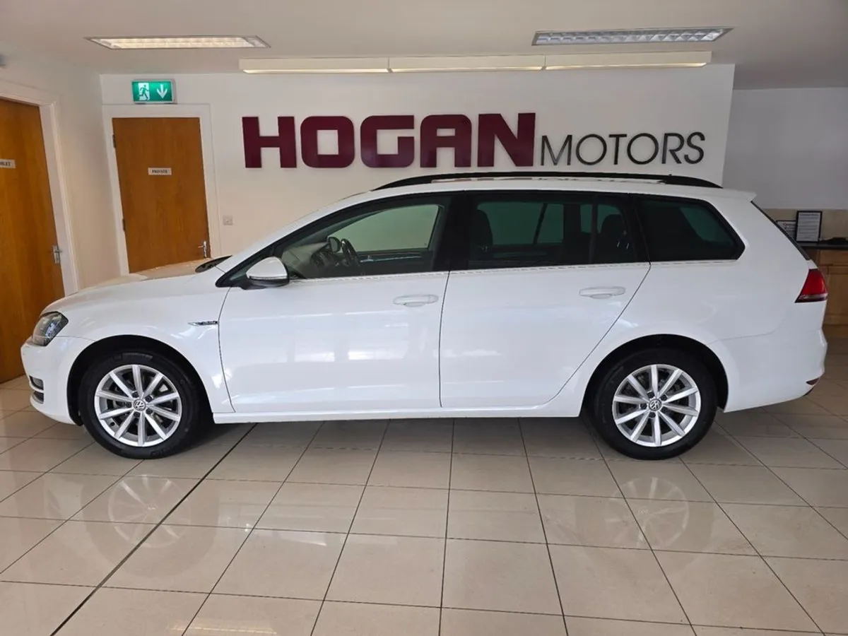Volkswagen Golf Tourer 1.2 TSI Lounge Comfortline - Image 4