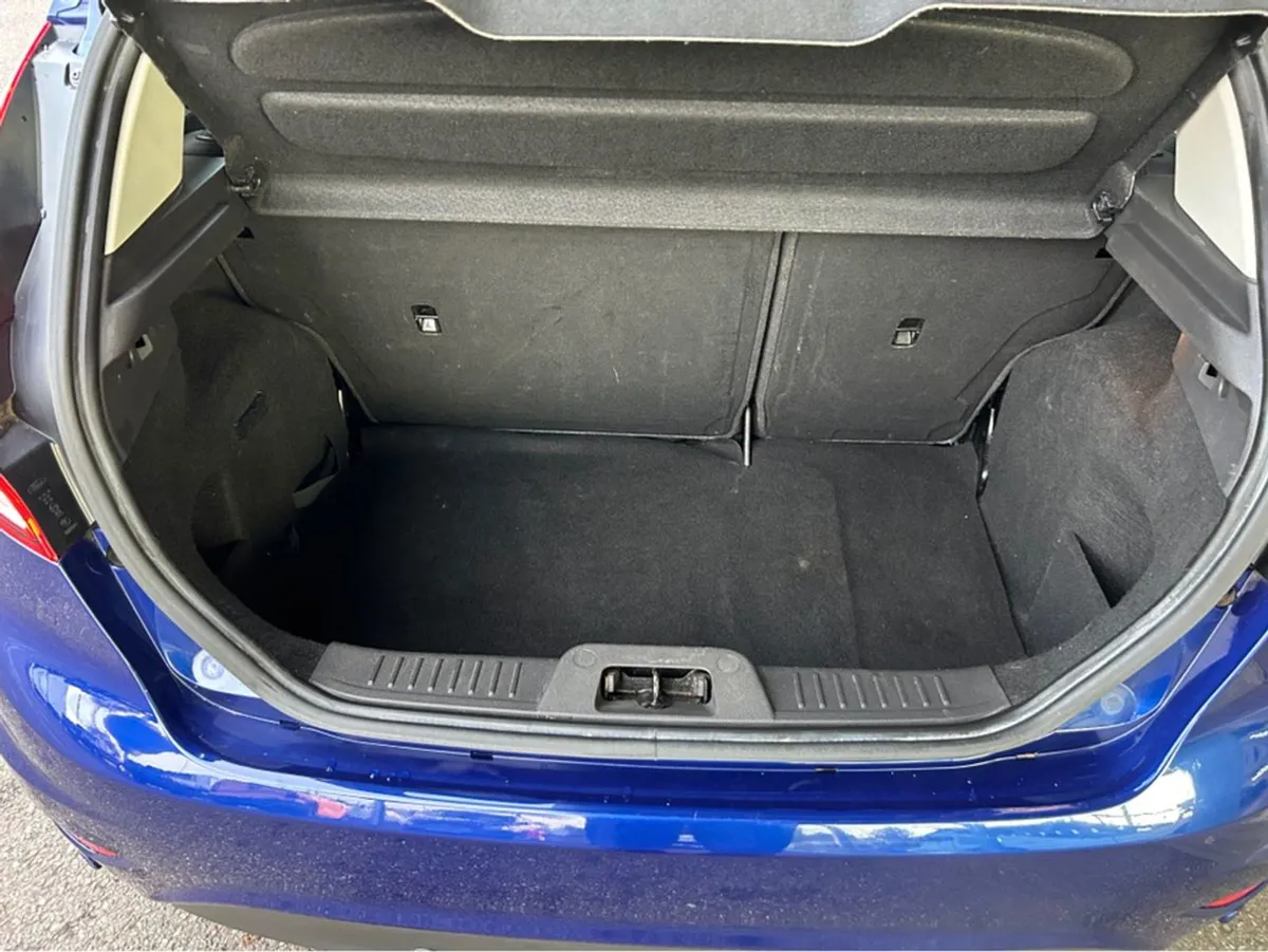 Ford Fiesta MCA Titanium 1.25 60ps M5 5 5DR 4DR - Image 3