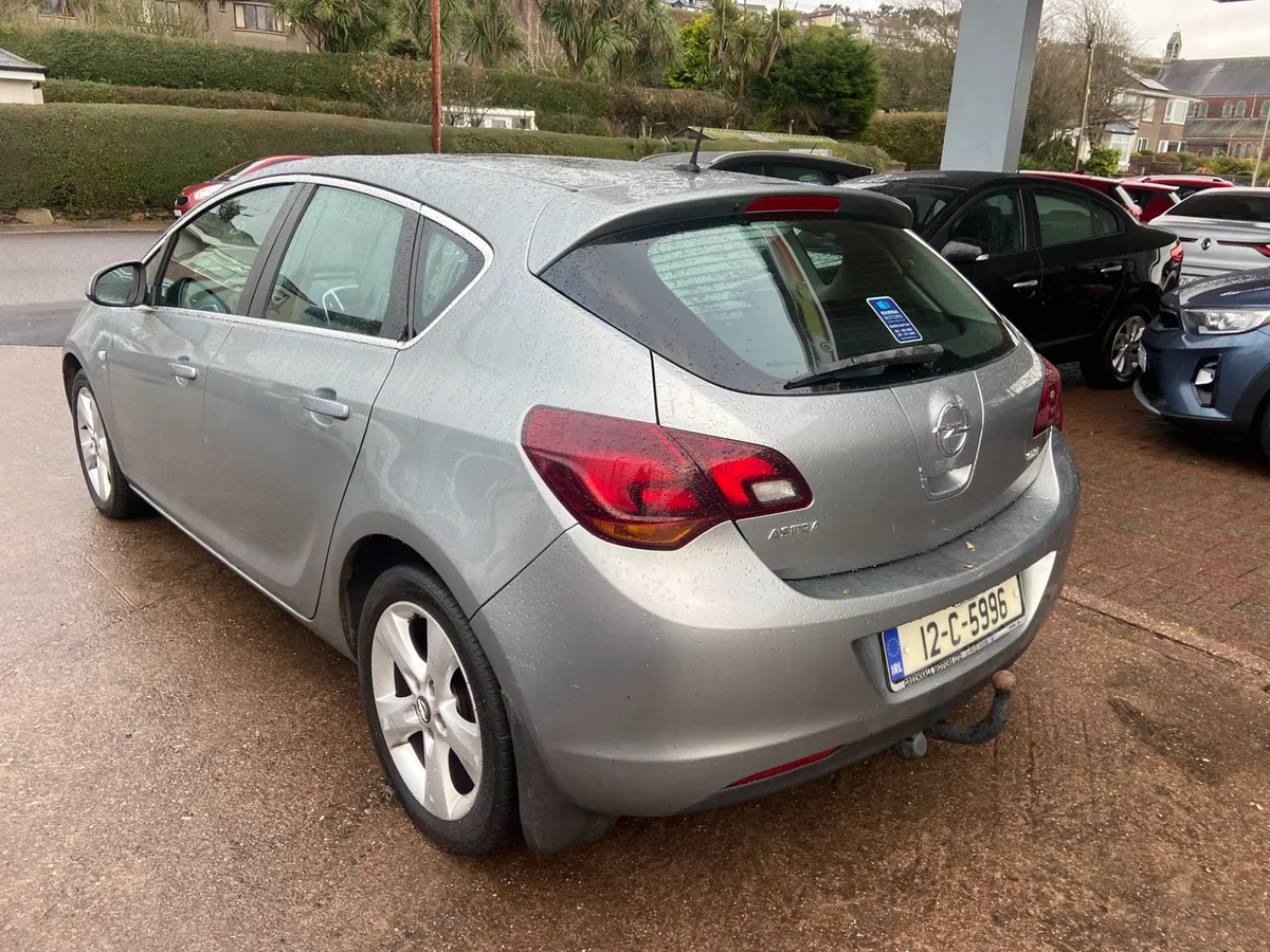 Opel Astra 1.7 Sri - Image 4