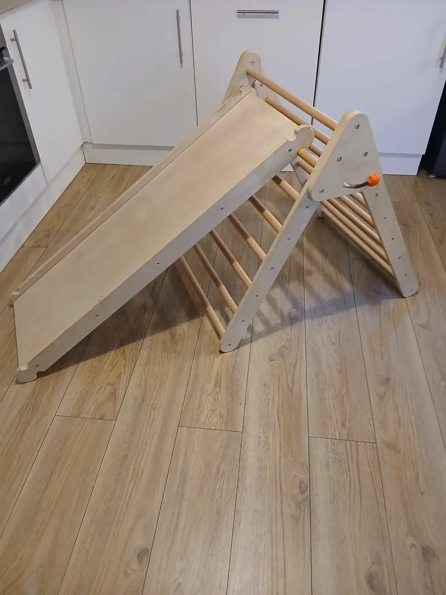 Foldable pikler and slide - Image 1