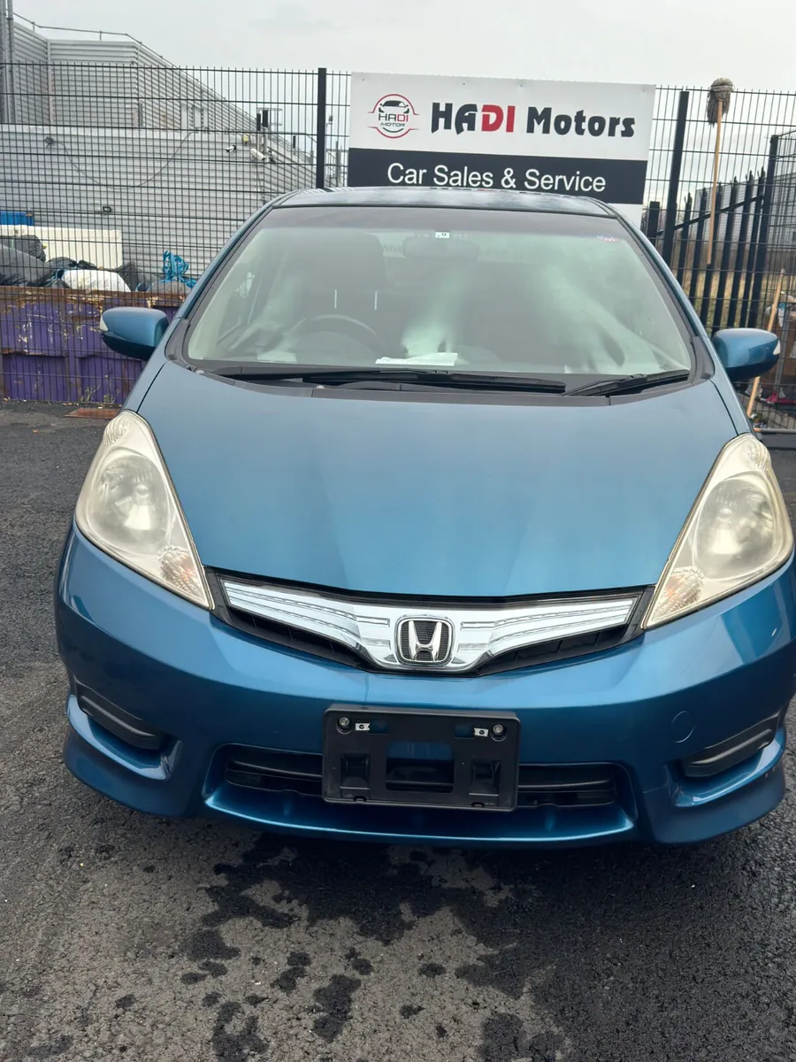 HONDA FIT SHUTLLE - Image 2