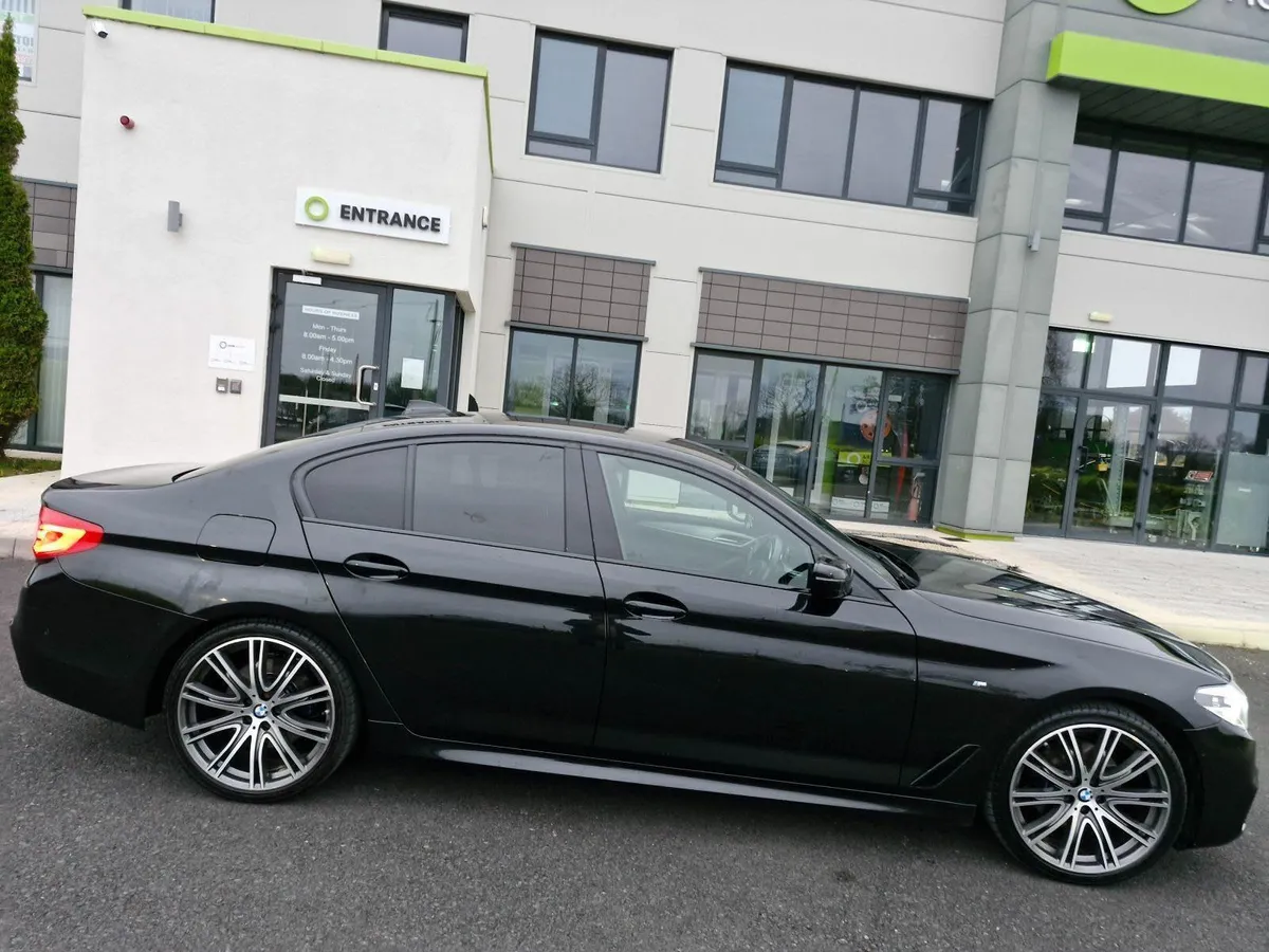 BMW 5-Series 2019 - Image 1