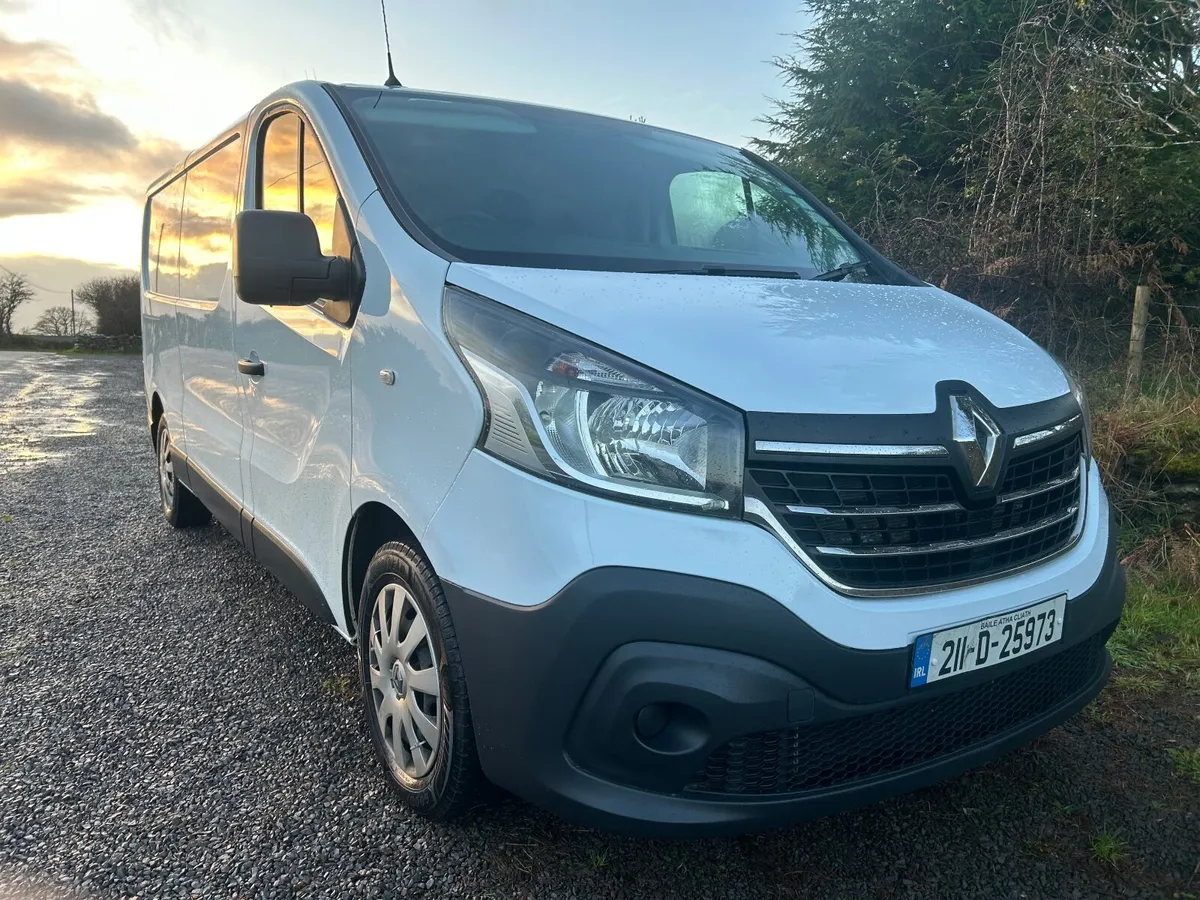 2021 Renault Trafic 2.0DCI , LWB, test &serviced - Image 1