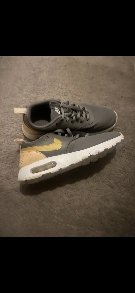 Nike Air Shoes - Image 2