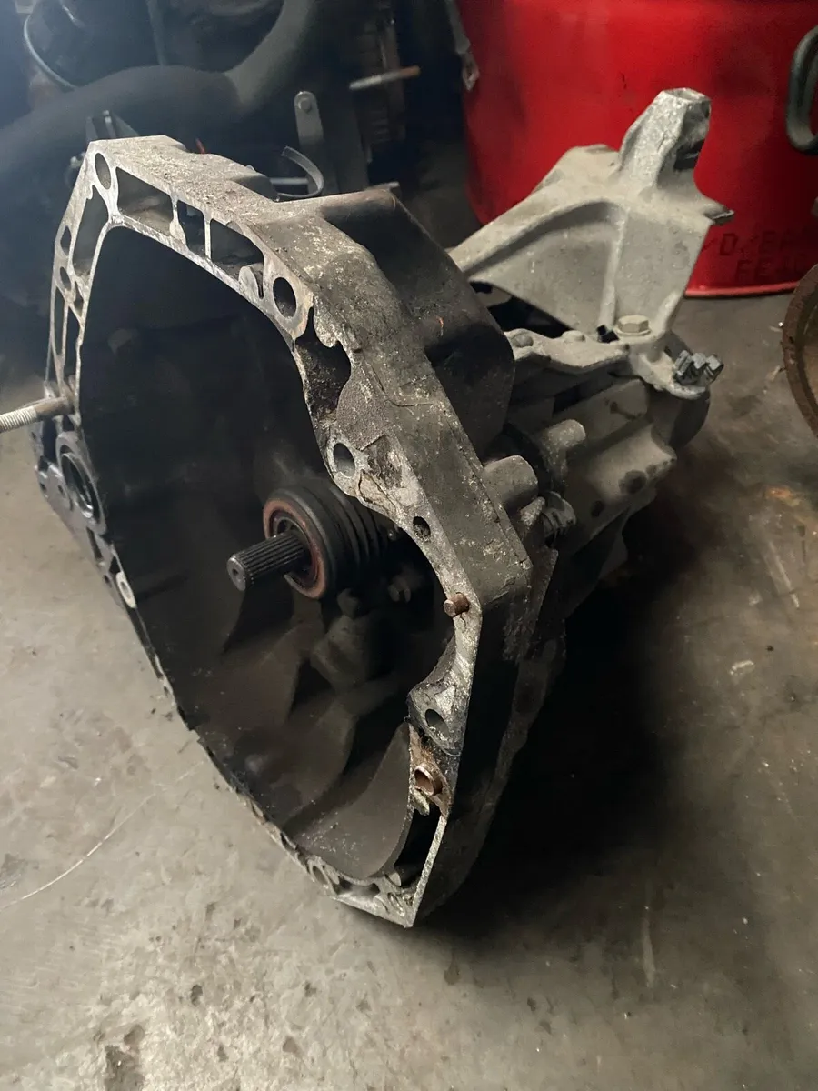 5 Speed Gearbox Renault Megane Fluence - Image 1