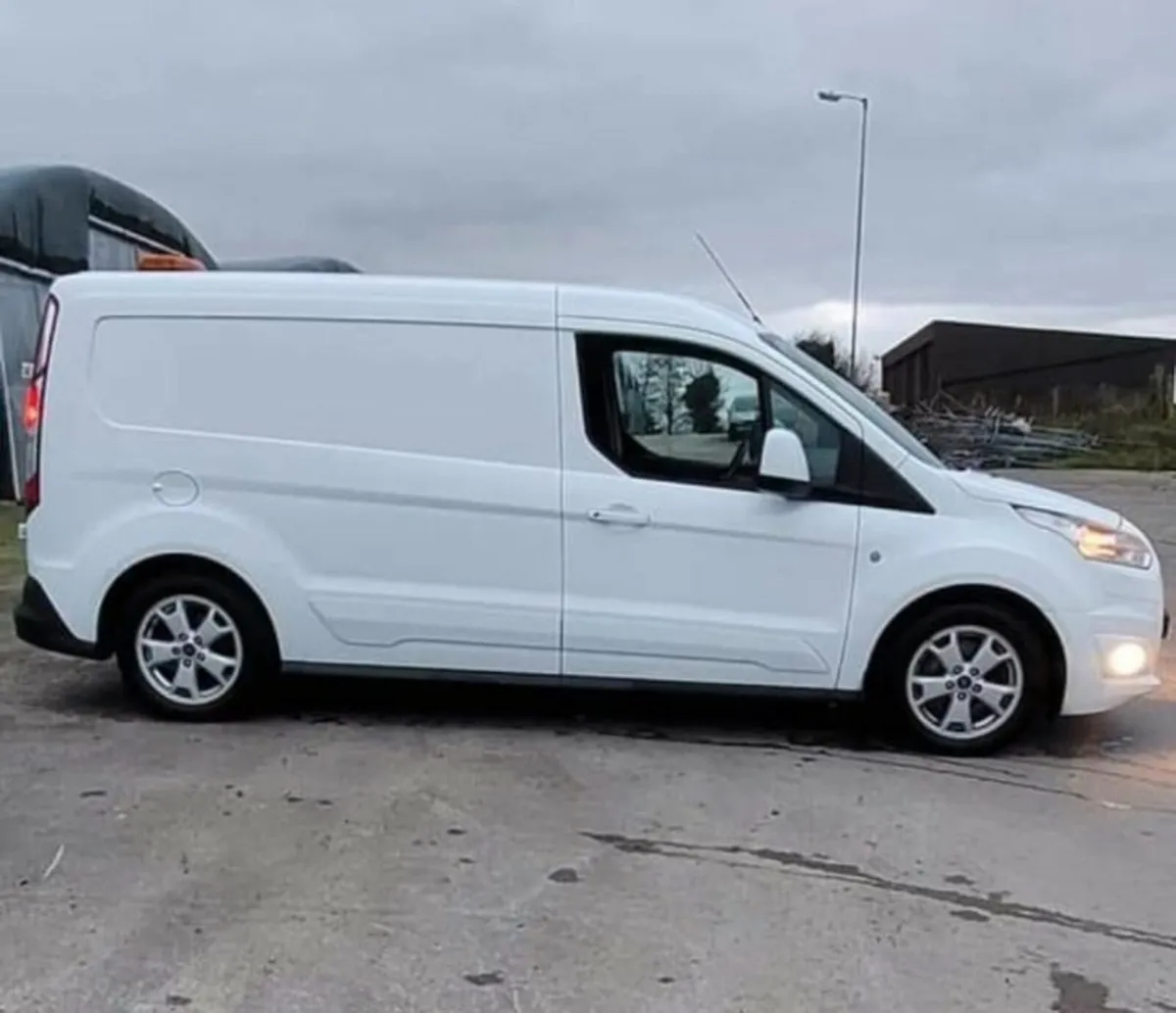 Ford transit connect - Image 3