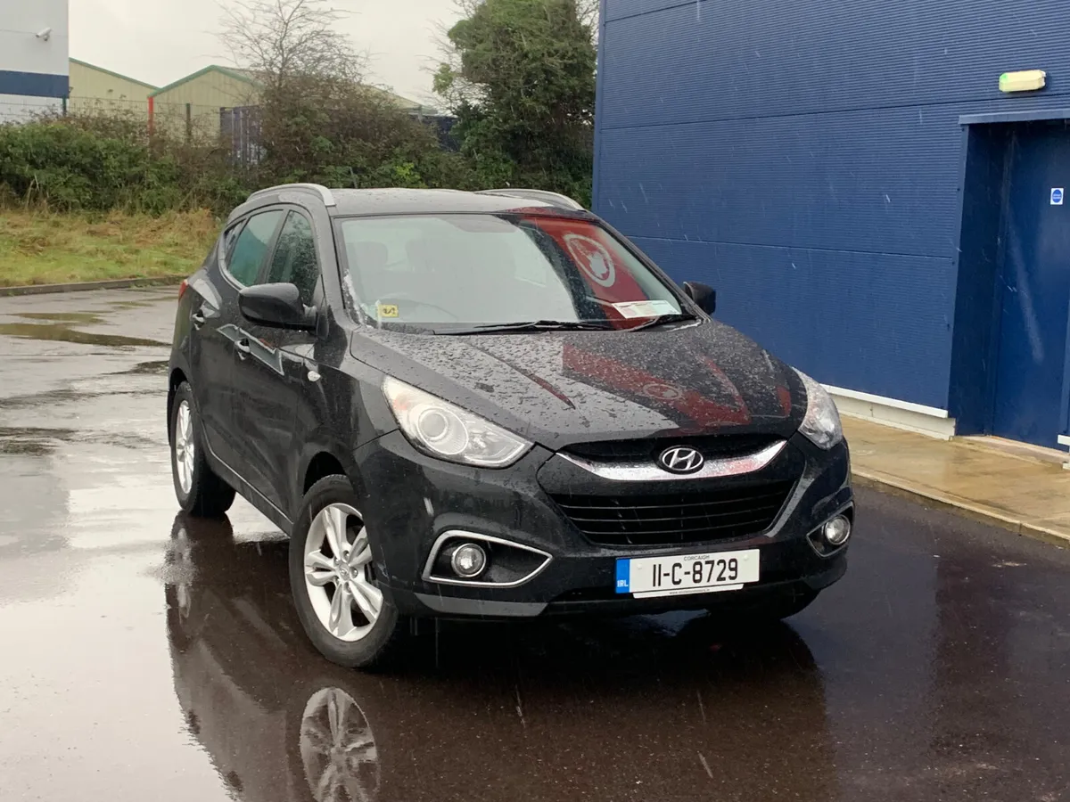 Hyundai ix35 2011 4x4 small genuine miles 1 owner - Image 1