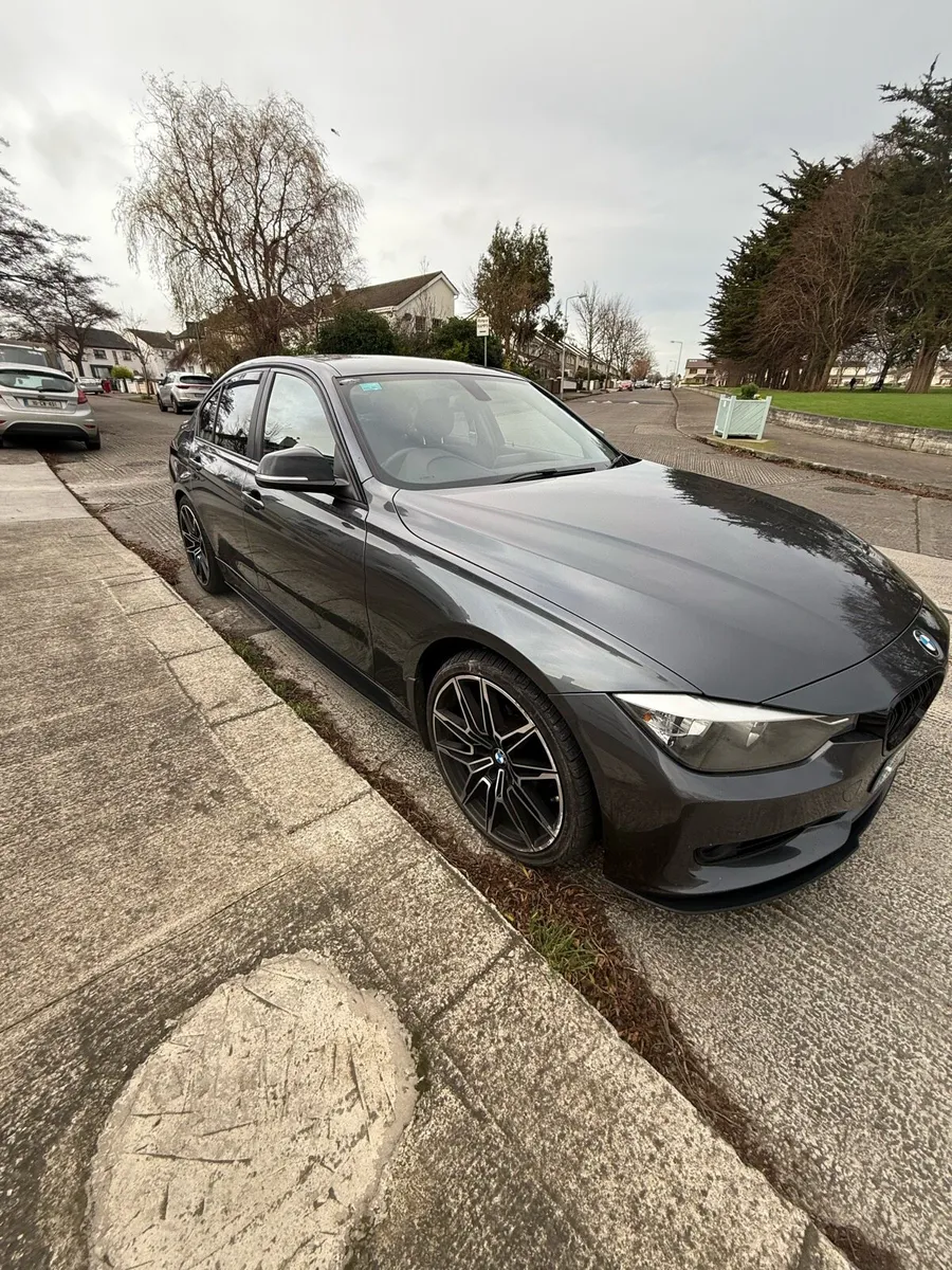 BMW 3 Series Sport - Image 2