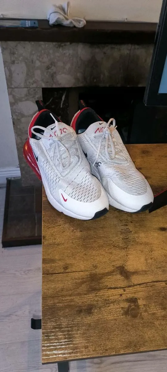 NIKE AIR MAX 270 WHITE AND RED - Image 1