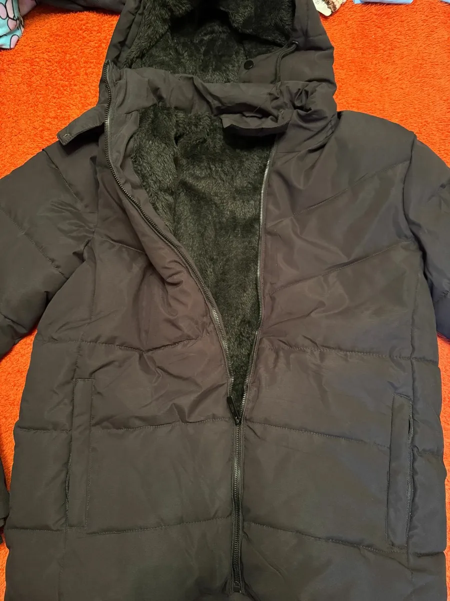 Hooded Puffer Jacket Black - Image 3