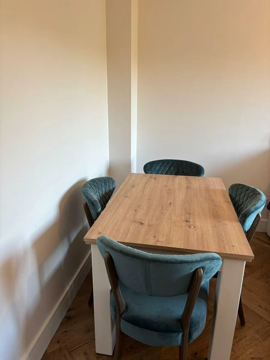 Dinning Table - Image 3
