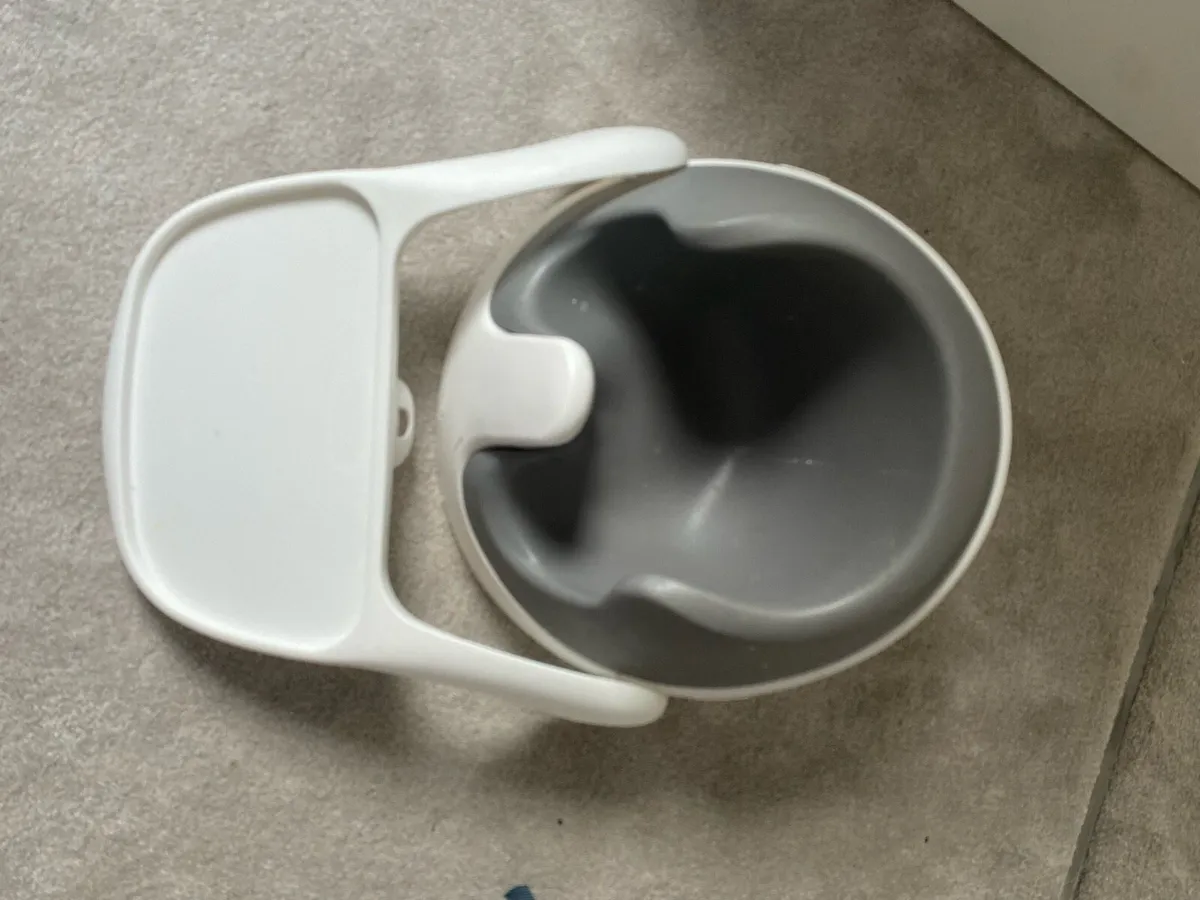 Baby floor seat with Activity tray - Image 2