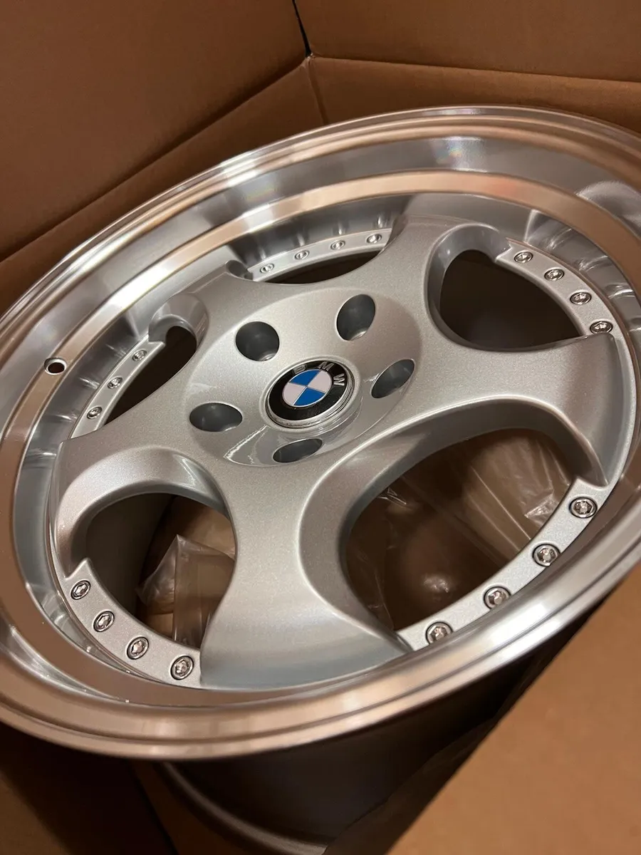 new 17'' dished BMW wheels - Image 1