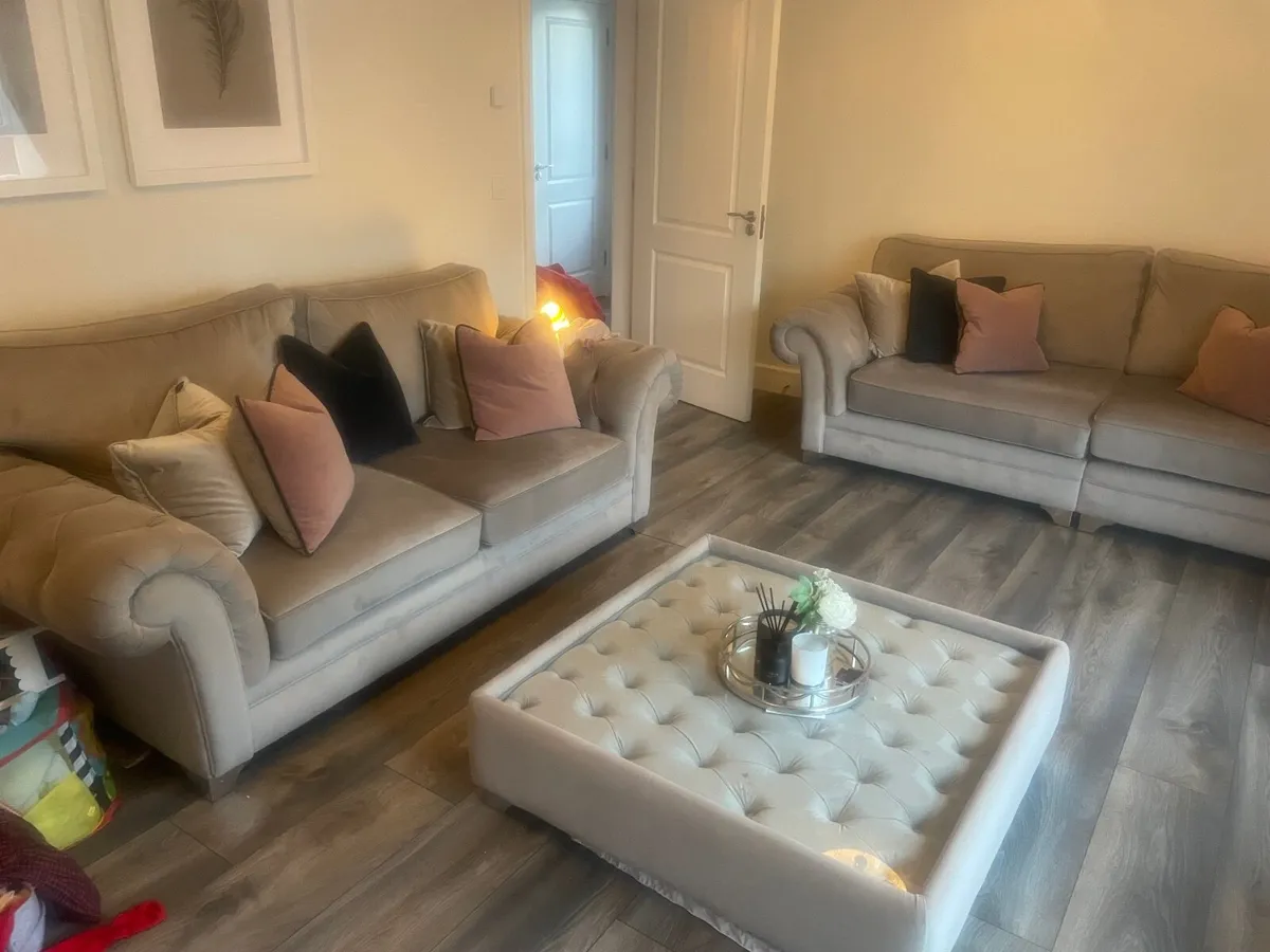 Bespoke Foot / coffee table with glass top - Image 2