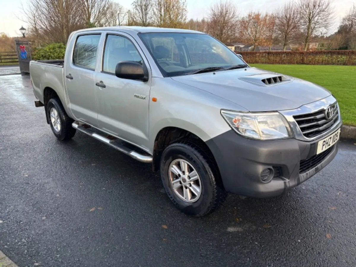 Toyota Hilux 2012 - Image 1