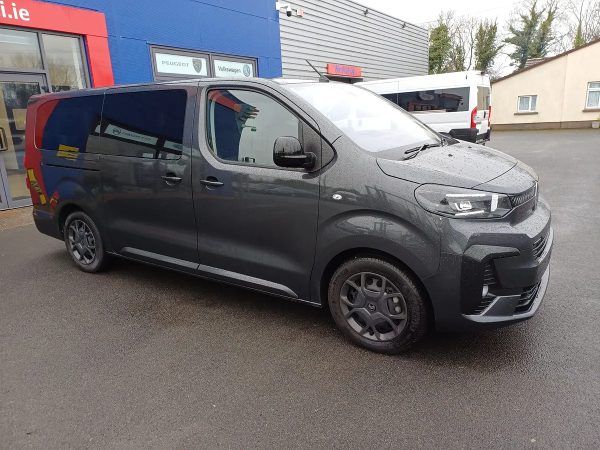 Citroen Spacetourer 7 seats wheelchair accessible - Image 3