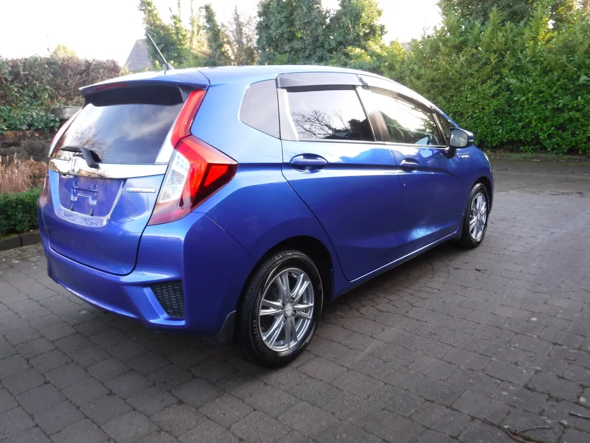 HONDA FIT 1.5 AUTO HYBRID L-SPEC HALF LEATHER - Image 3