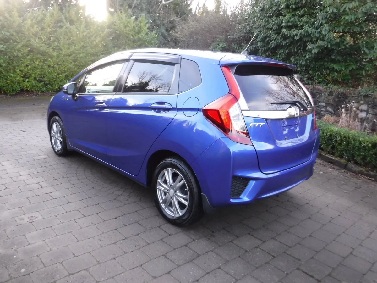 HONDA FIT 1.5 AUTO HYBRID L-SPEC HALF LEATHER - Image 4