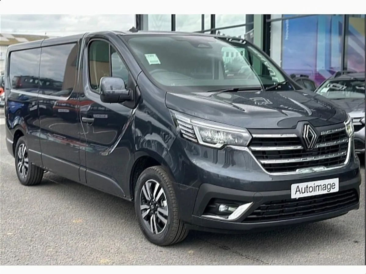Renault Trafic Extra Sport 170 ex vat Price Displ - Image 1