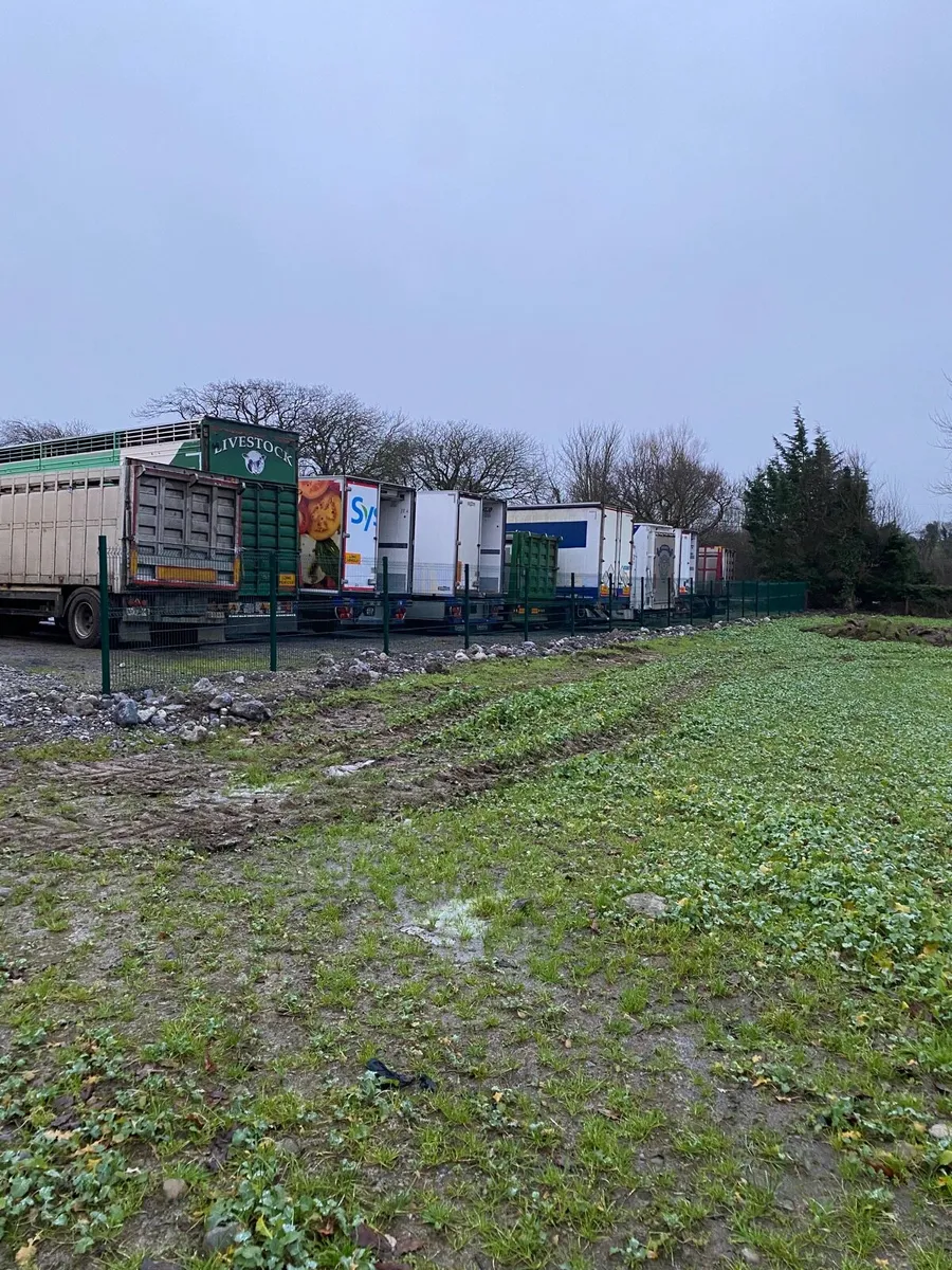 Fencing Contractor - Image 4