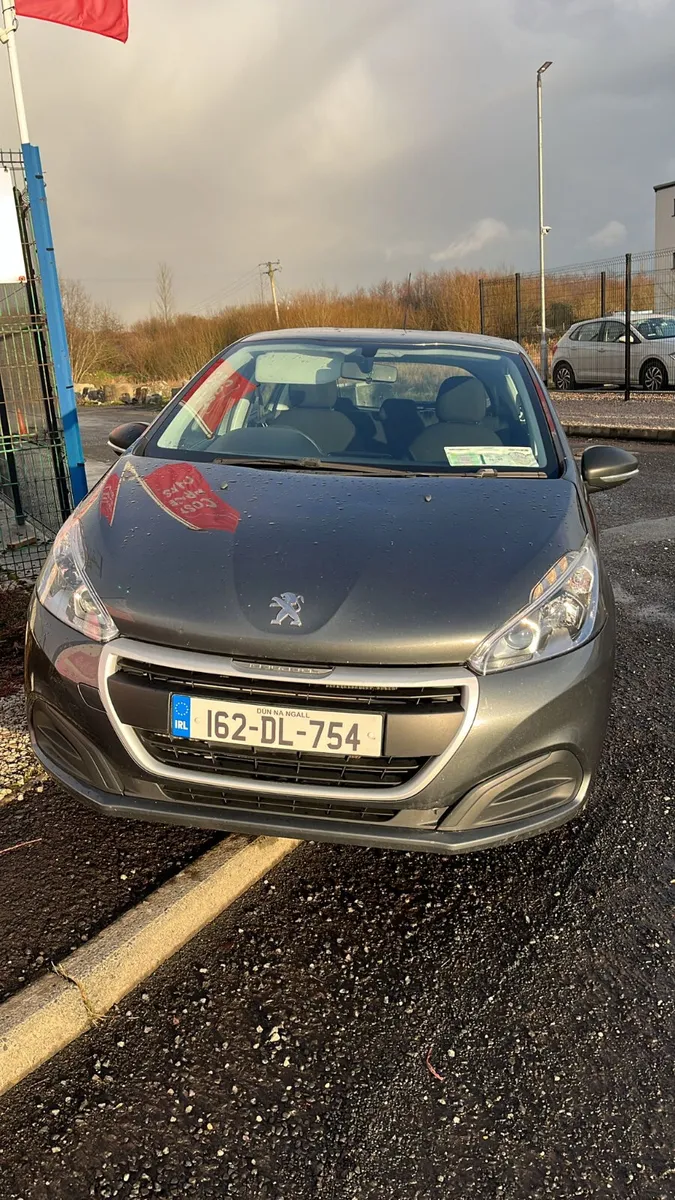 Peugeot 208 2016 - Image 1