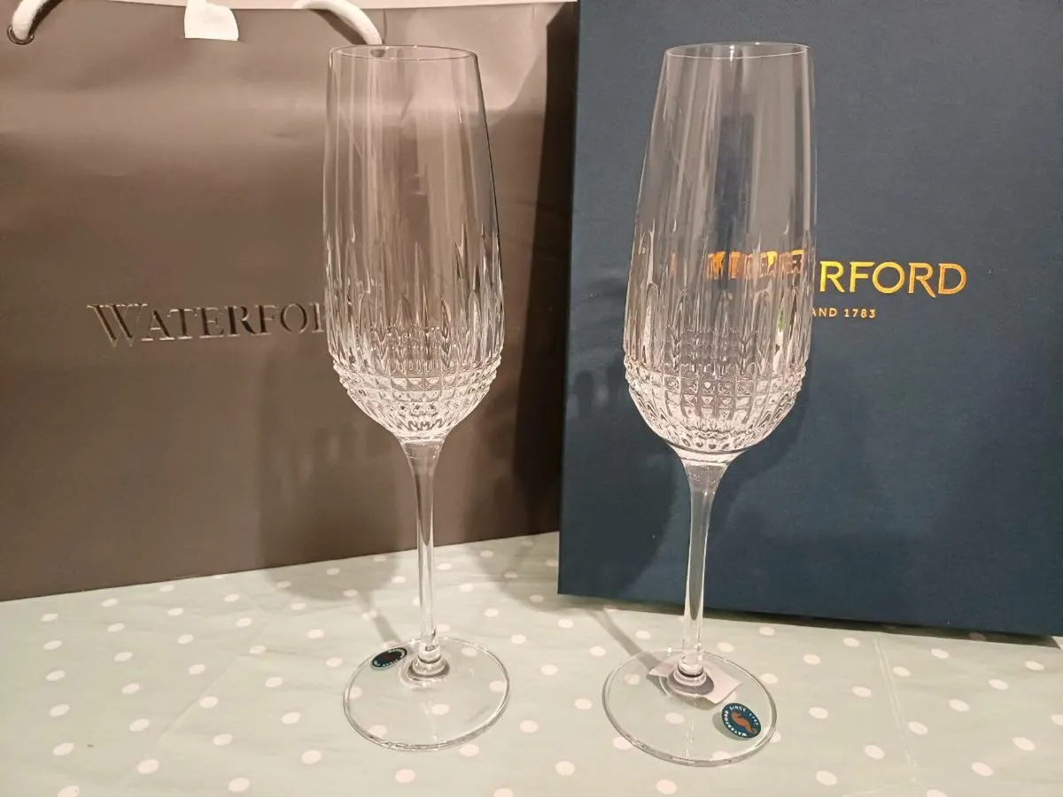 Wedgwood Lismore Diamond Essence Flute Set - Image 1
