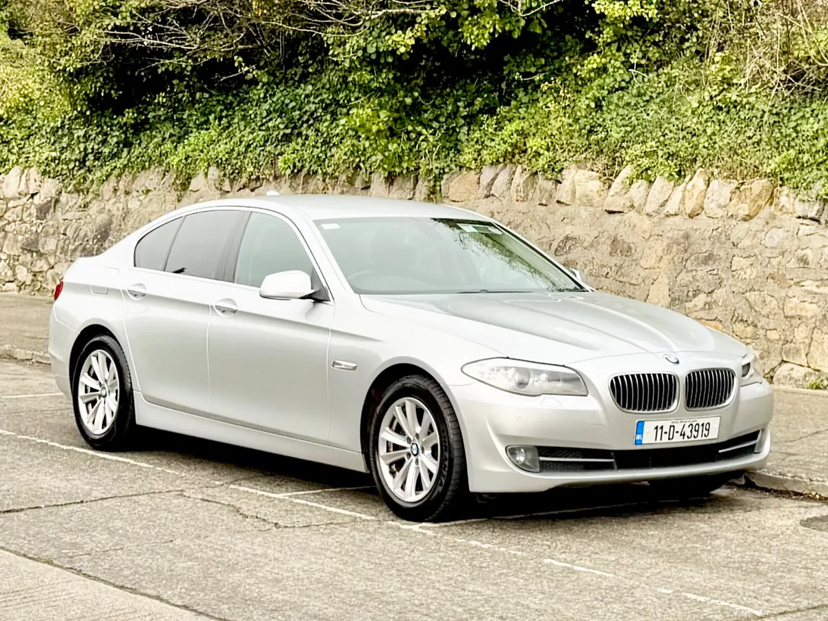 BMW 5-Series 2011 !!! 530D !!! AUTO!! LEATHER!! - Image 2