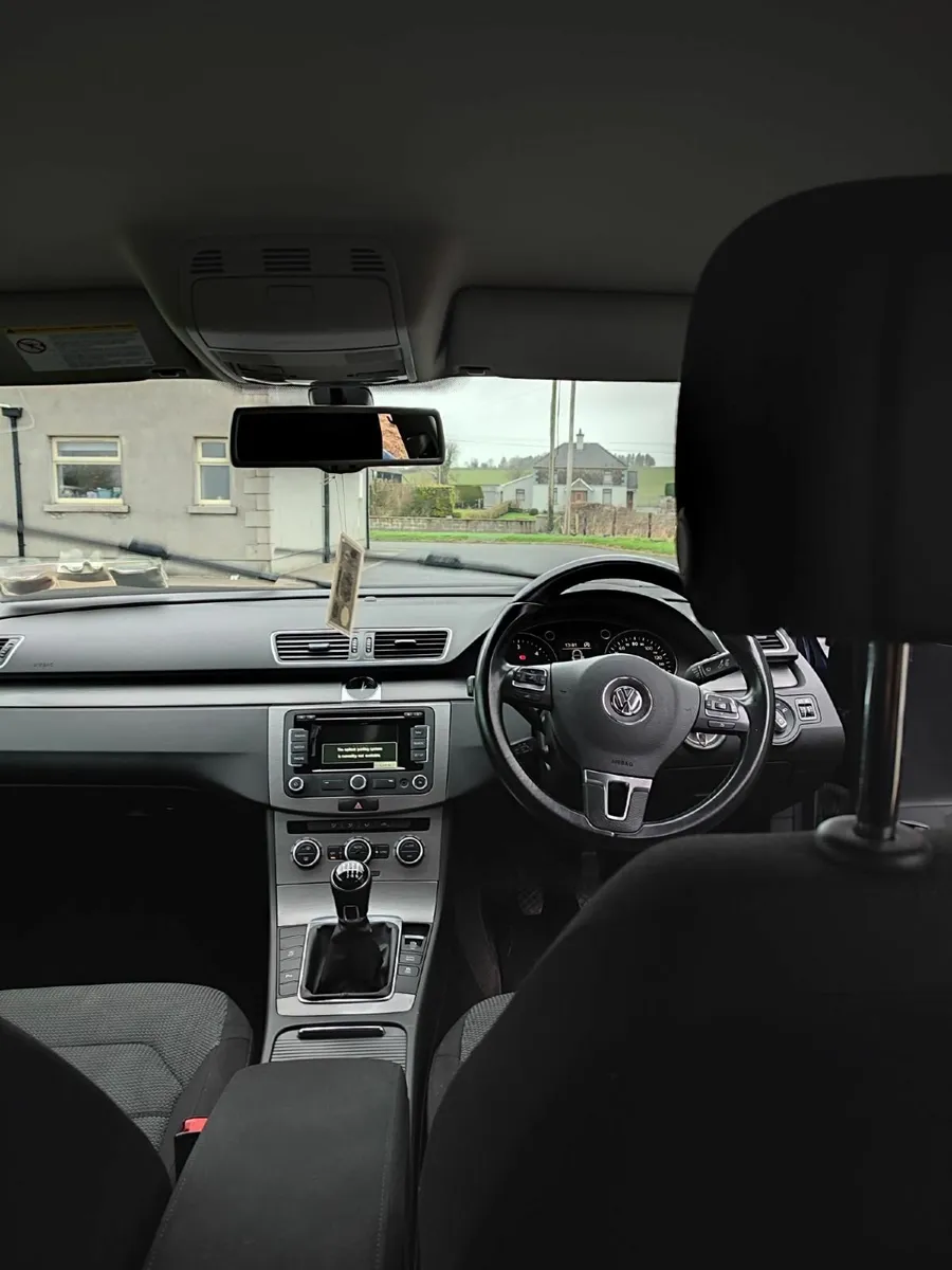 Volkswagen Passat 2013 - Image 4