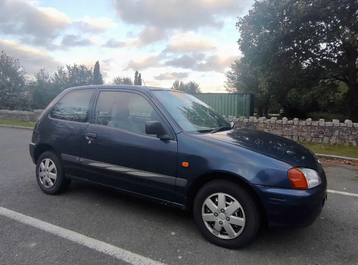 Toyota Starlet 1998 - Image 1