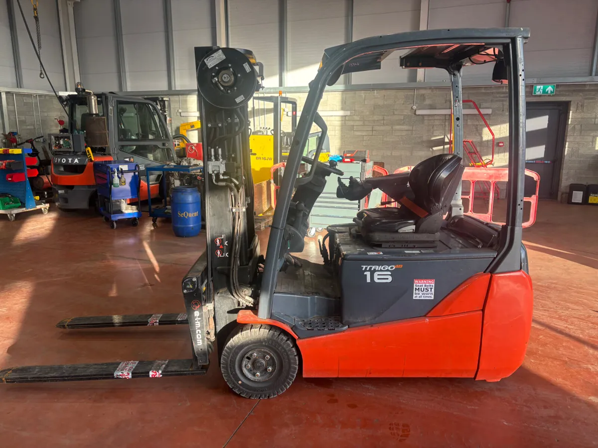 Toyota 1.6 ton electric forklift - Image 1