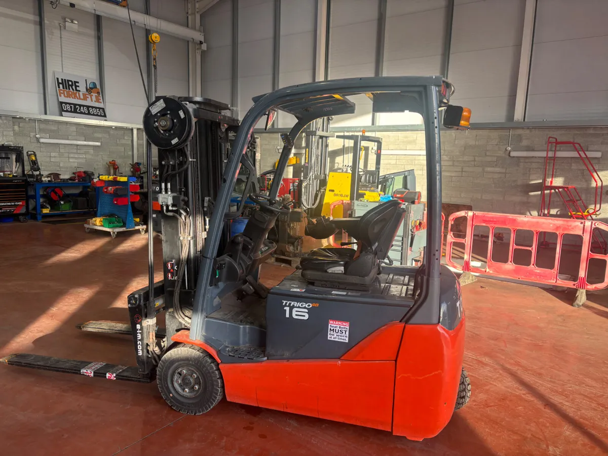 Toyota 1.6 ton electric forklift - Image 2