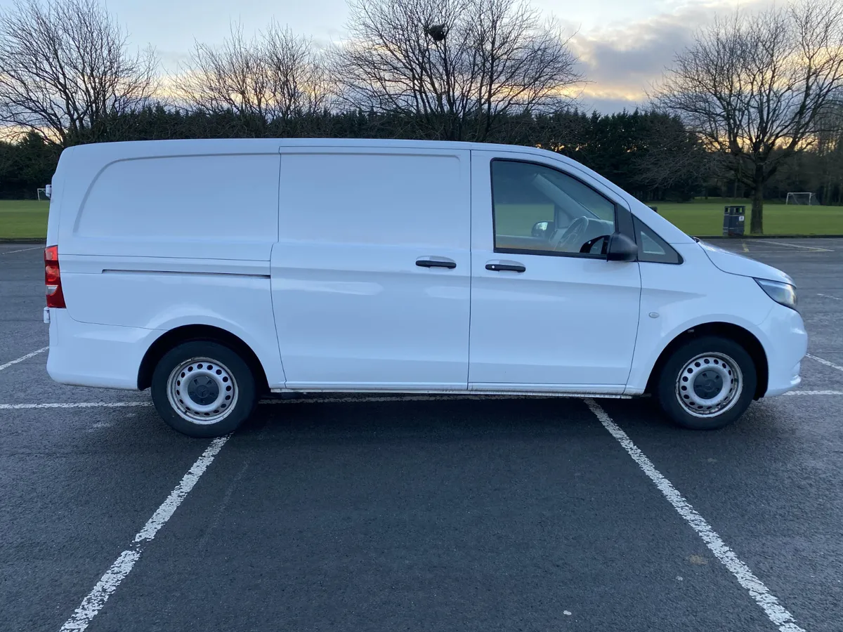 Mercedes-Benz Vito 114 CDI Progressive Panel Van - Image 3