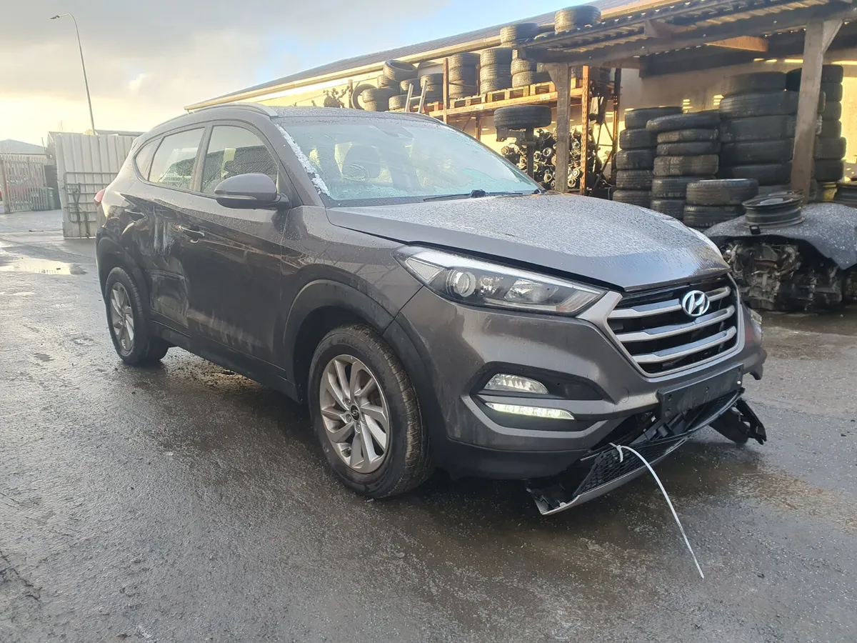 17 HYUNDAI TUCSON  1.7 CRDI FOR BREAKING - Image 1