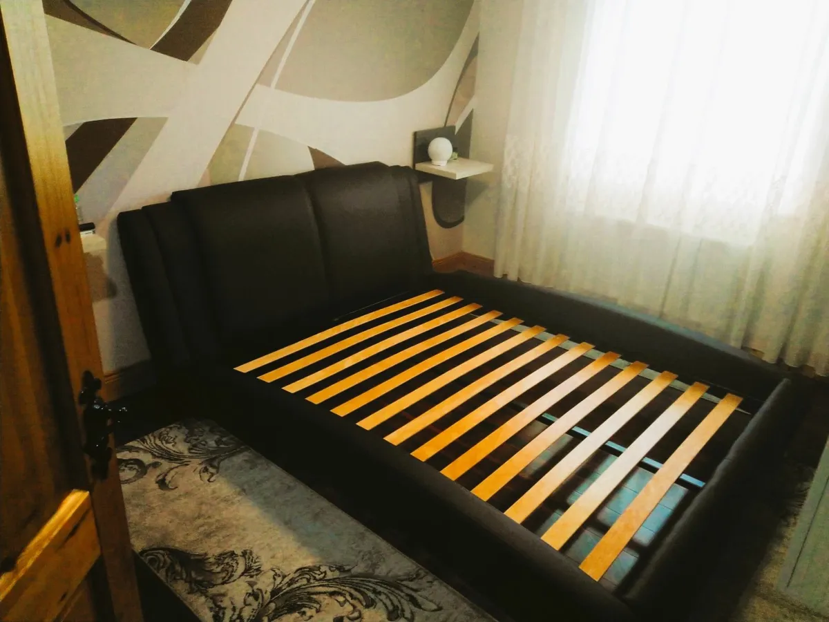 Bed - Image 1