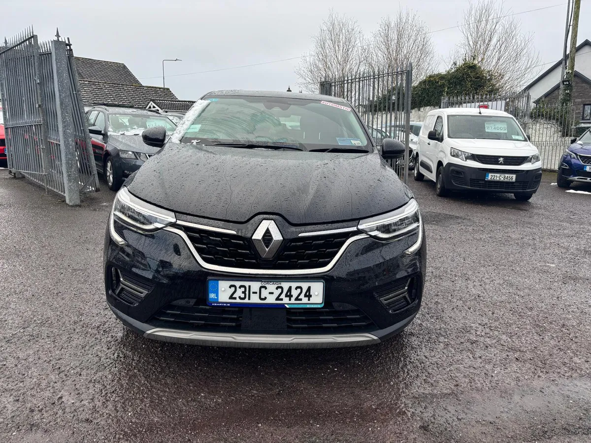 Renault Arkana   2023  PETROL  AUTOMATIC - Image 2