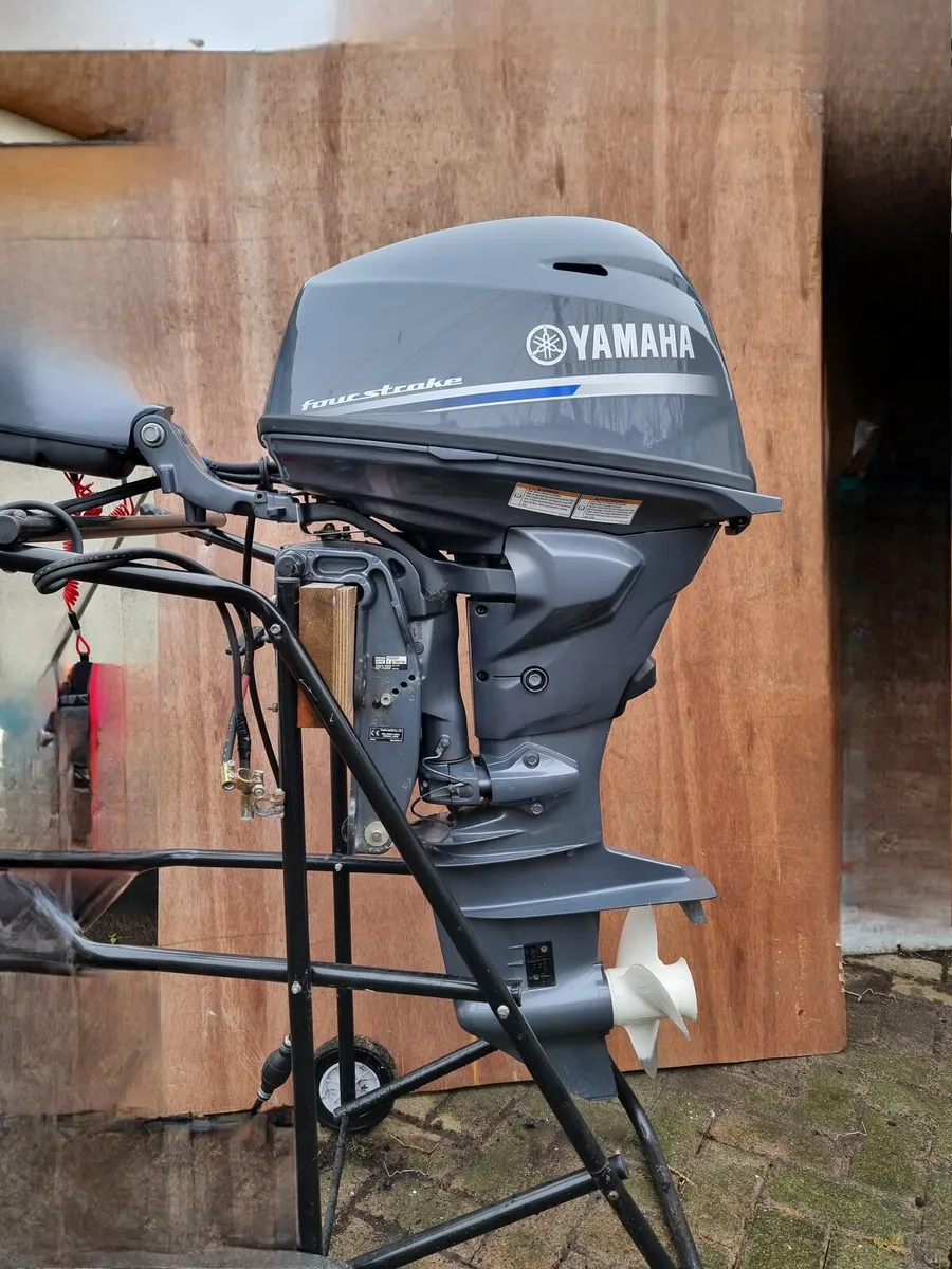 Wayler Mariner 380 Rib  & Yamaha 20 Hp Outboard - Image 2