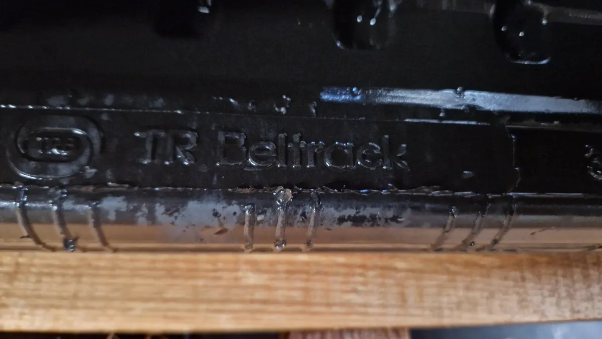 Rubber tracks - Image 2