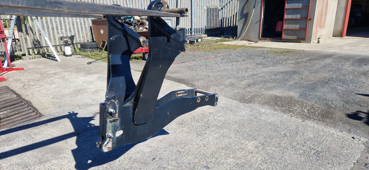 New Holland LOADER Brackets - Image 4