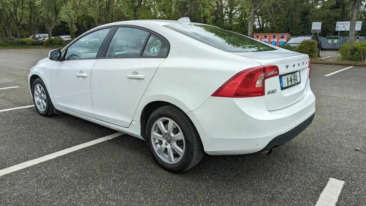 Volvo S60 2011 - Image 1