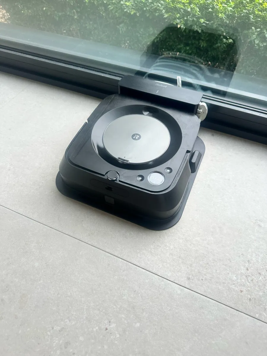 iRobot Mop - Image 1